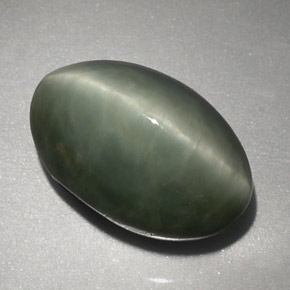 Quartz cat's eye vert naturelle coupe ovale, 6,45 ct, opaque