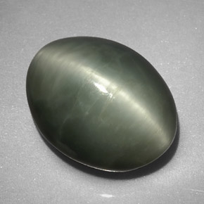Quartz cat's eye vert naturelle coupe ovale, 7,74 ct, opaque