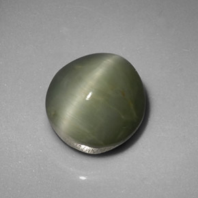Quartz cat's eye vert naturelle coupe ovale, 5,45 ct, opaque