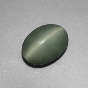 Quartz cat's eye vert naturelle coupe ovale, 4,48 ct, opaque