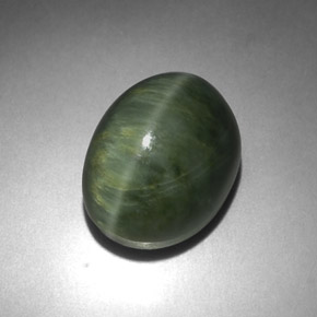 Quartz cat's eye vert naturelle coupe ovale, 7,21 ct, opaque