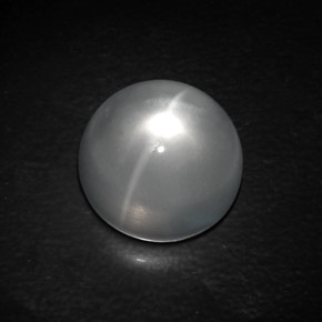 Quartz cat's eye blanc naturelle coupe roude, 10,84 ct, transparent