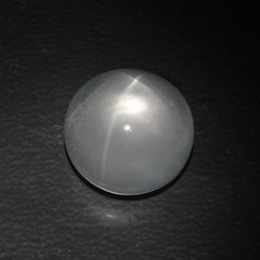 Quartz cat's eye blanc naturelle coupe roude, 10,22 ct, transparent
