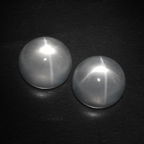 Achetez naturel ct Blanc Quartz Œil de Chat gems, Coupe roude, En provenance Inde chez GemSelect. En stock, livraison internationale!