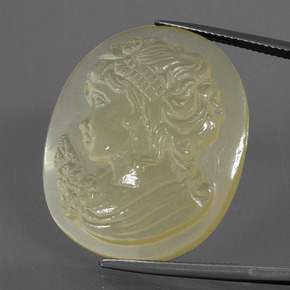 Quartz jaune naturelle forme fantaisie, 45,60 ct, transparent