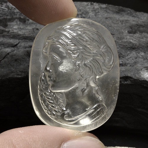 Quartz blanc naturelle coupe ovale, 74,59 ct, transparent