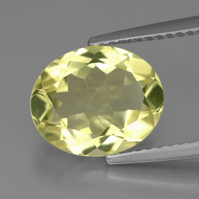 Quartz jaune naturelle coupe ovale, 2,95 ct, VVS