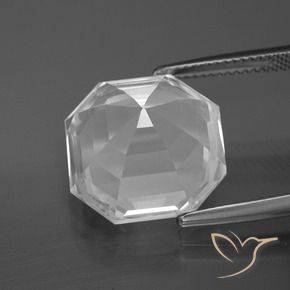 Quartz Blanc clair naturelle Octogone / coupe Émeraude, 13.13 ct, VVS-VS