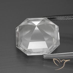 Quartz Blanc clair naturelle Octogone / coupe Émeraude, 12.34 ct, VVS