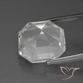 Quartz Blanc clair naturelle Octogone / coupe Émeraude, 12.51 ct, VVS