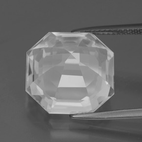 Quartz blanc naturelle taille émeraude, 11,67 ct, VVS