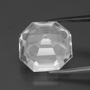 Quartz blanc naturelle taille émeraude, 13,16 ct, VVS
