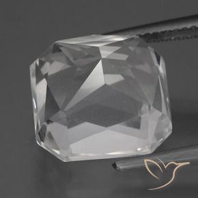 Quartz Blanc clair naturelle Octogone / coupe Émeraude, 11.27 ct, VVS-VS
