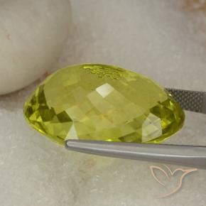 Quartz Jaune verdâtre naturelle ovale, 39.34 ct, VVS