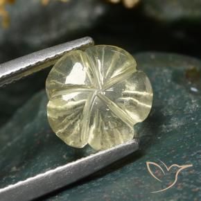 Quartz Jaune crème pâle naturelle Taille Fleur, 2.43 ct, Transparent