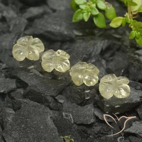 Shop natural 2.59ct Jaune pâle Quartz gems, Taille Fleur, from Brésil at GemSelect. In stock, global shipping!