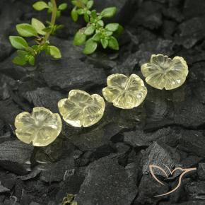 Shop natural 7.85ct Jaune crème pâle Quartz gems, Taille Fleur, from Brésil at GemSelect. In stock, global shipping!
