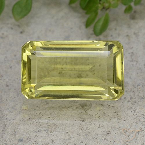 Quartz Vert jaune naturelle Taille émeraude, 10.23 ct, VVS-VS