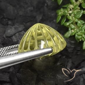 Quartz Jaune maïs léger naturelle Taille Fleur, 13.38 ct, Transparent