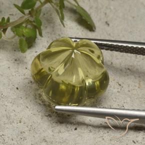 Quartz Jaune pâle naturelle Taille Fleur, 10.17 ct, Transparent