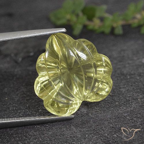 Quartz Jaune ananas léger naturelle Taille Fleur, 7.99 ct, Transparent