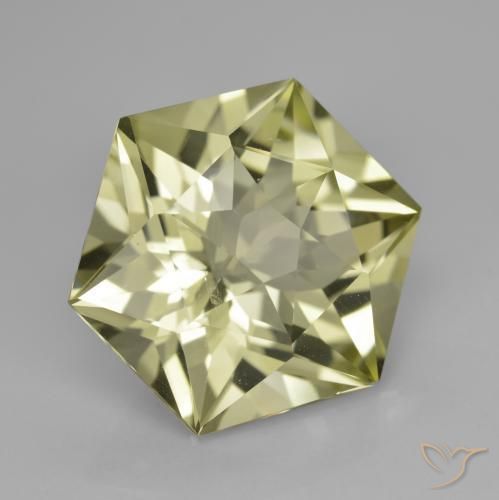 Quartz Jaune pâle naturelle Fantaisie, 9.20 ct, VVS-VS