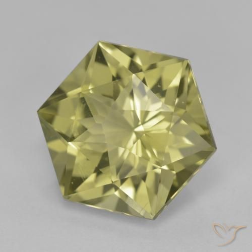 Quartz Jaune verdâtre naturelle Fantaisie, 7.91 ct, VVS