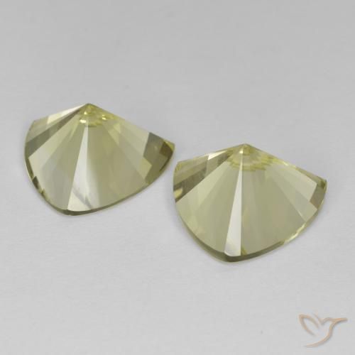 Shop natural 7.59ct Jaune verdâtre Quartz gems, Trillion, from Brésil at GemSelect. In stock, global shipping!