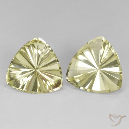 Shop natural 7.74ct Jaune clair Quartz gems, Trillion, from Brésil at GemSelect. In stock, global shipping!