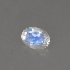 Pierre de lune arc-en-ciel blanc naturelle coupe ovale, 0,75 ct, VS