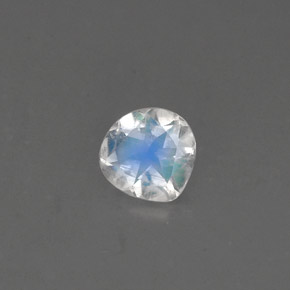 Pierre de lune arc-en-ciel blanc naturelle en forme de poire, 0,52 ct, VS