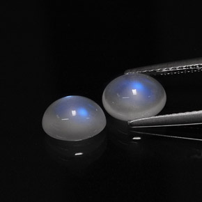 Achetez naturel ct Bleu blanc Pierre de lune arc-en-ciel gems, Coupe ovale, En provenance Inde chez GemSelect. En stock, livraison internationale!