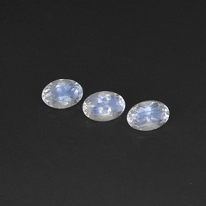 Achetez naturel ct Bleu blanc Pierre de lune arc-en-ciel gems, Coupe ovale, En provenance Sri Lanka (Ceylan) chez GemSelect. En stock, livraison internationale!