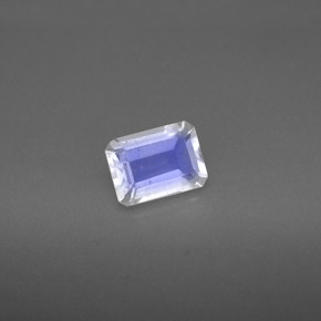 Pierre de lune arc-en-ciel blanc naturelle taille émeraude, 0,81 ct, VS