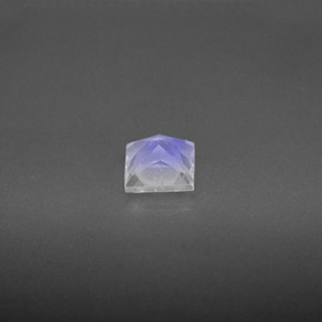 Pierre de lune arc-en-ciel blanc naturelle carré, 0,62 ct, VS
