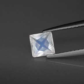 Pierre de lune arc-en-ciel blanc naturelle carré, 0,49 ct, VS