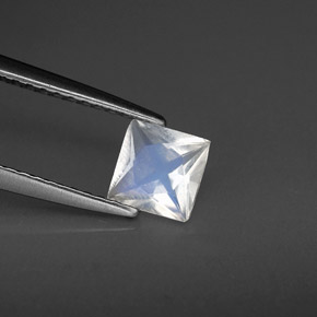 Pierre de lune arc-en-ciel blanc naturelle carré, 0,49 ct, VS