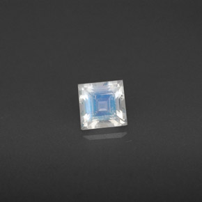Pierre de lune arc-en-ciel blanc naturelle carré, 0,31 ct, VS