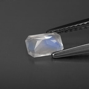 Pierre de lune arc-en-ciel blanc naturelle taille émeraude, 0,47 ct, VS