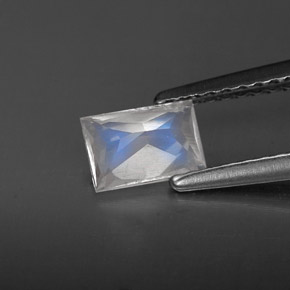 Pierre de lune arc-en-ciel blanc naturelle baguette, 0,55 ct, VS