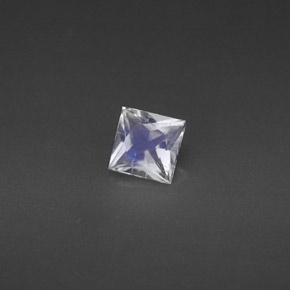 Pierre de lune arc-en-ciel blanc naturelle carré, 0,46 ct, VS