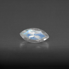 Pierre de lune arc-en-ciel blanc naturelle transparent, 0,59 ct, transparent / translucide