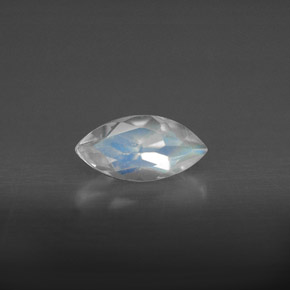 Pierre de lune arc-en-ciel blanc naturelle transparent, 0,59 ct, transparent / translucide