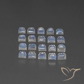 Shop natural 3.27ct Blanc bleuâtre Pierre de lune arc-en-ciel gems, Carré, from Inde at GemSelect. In stock, global shipping!