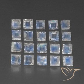 Shop natural 2.87ct Blanc bleuâtre Pierre de lune arc-en-ciel gems, Carré, from Inde at GemSelect. In stock, global shipping!