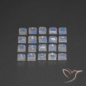 Shop natural 3.33ct Blanc bleuâtre Pierre de lune arc-en-ciel gems, Carré, from Inde at GemSelect. In stock, global shipping!