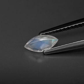 Pierre de lune arc-en-ciel Blanc bleu naturelle Transparent, 0.34 ct, Transparent / Translucide