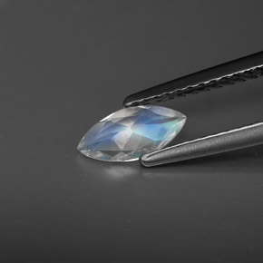 Pierre de lune arc-en-ciel bleue naturelle transparent, 0,30 ct, transparent / translucide