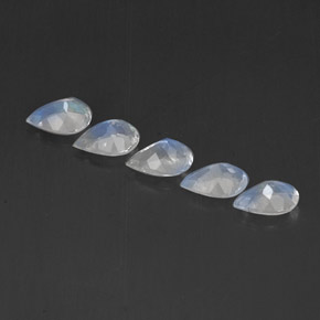 Achetez naturel ct Bleu blanc Pierre de lune arc-en-ciel gems, Transparent, En provenance Inde chez GemSelect. En stock, livraison internationale!