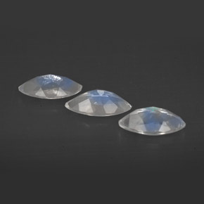 Achetez naturel ct blanc pierre de lune arc-en-ciel gems, transparent, en provenance inde chez gemselect. en stock, livraison internationale!